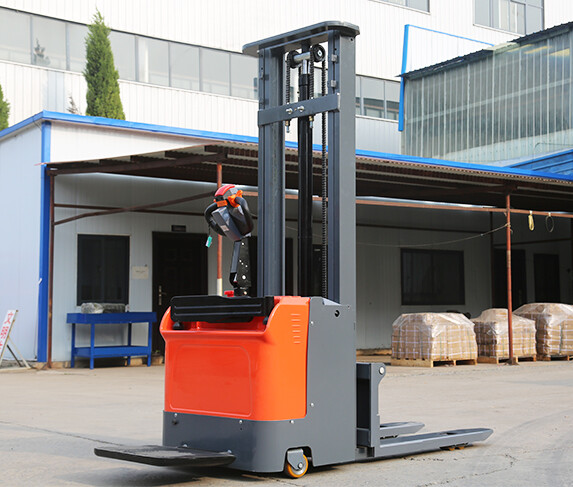 24V 2.0噸站駕式堆垛車